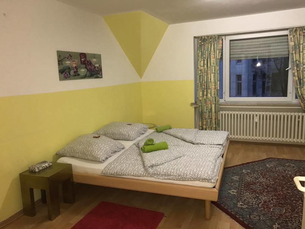 A&S Ferienwohnungen Roonstrasse Бонн Экстерьер фото